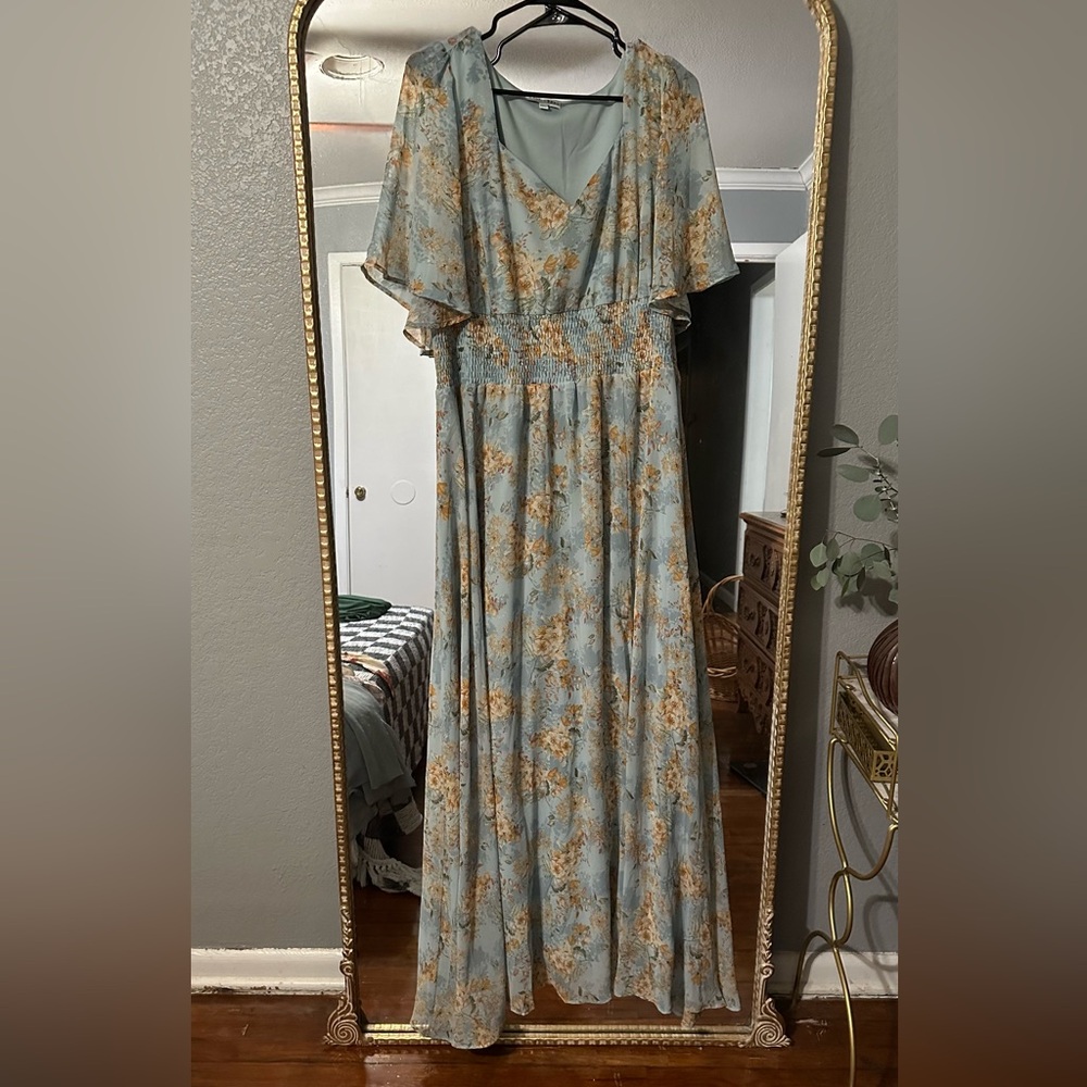 Baltic Born Sweetheart neckline dress